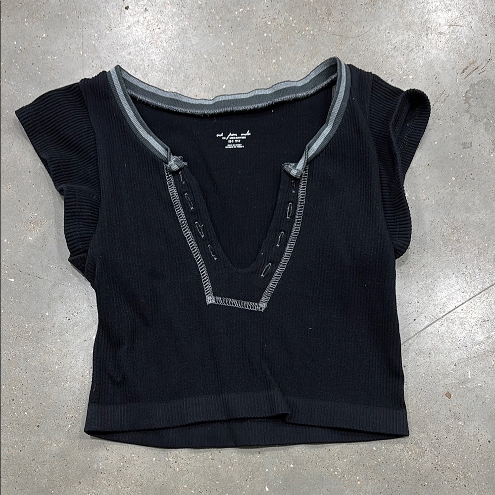 Urban Outfitters Black and Gray V-Neck Crop Top